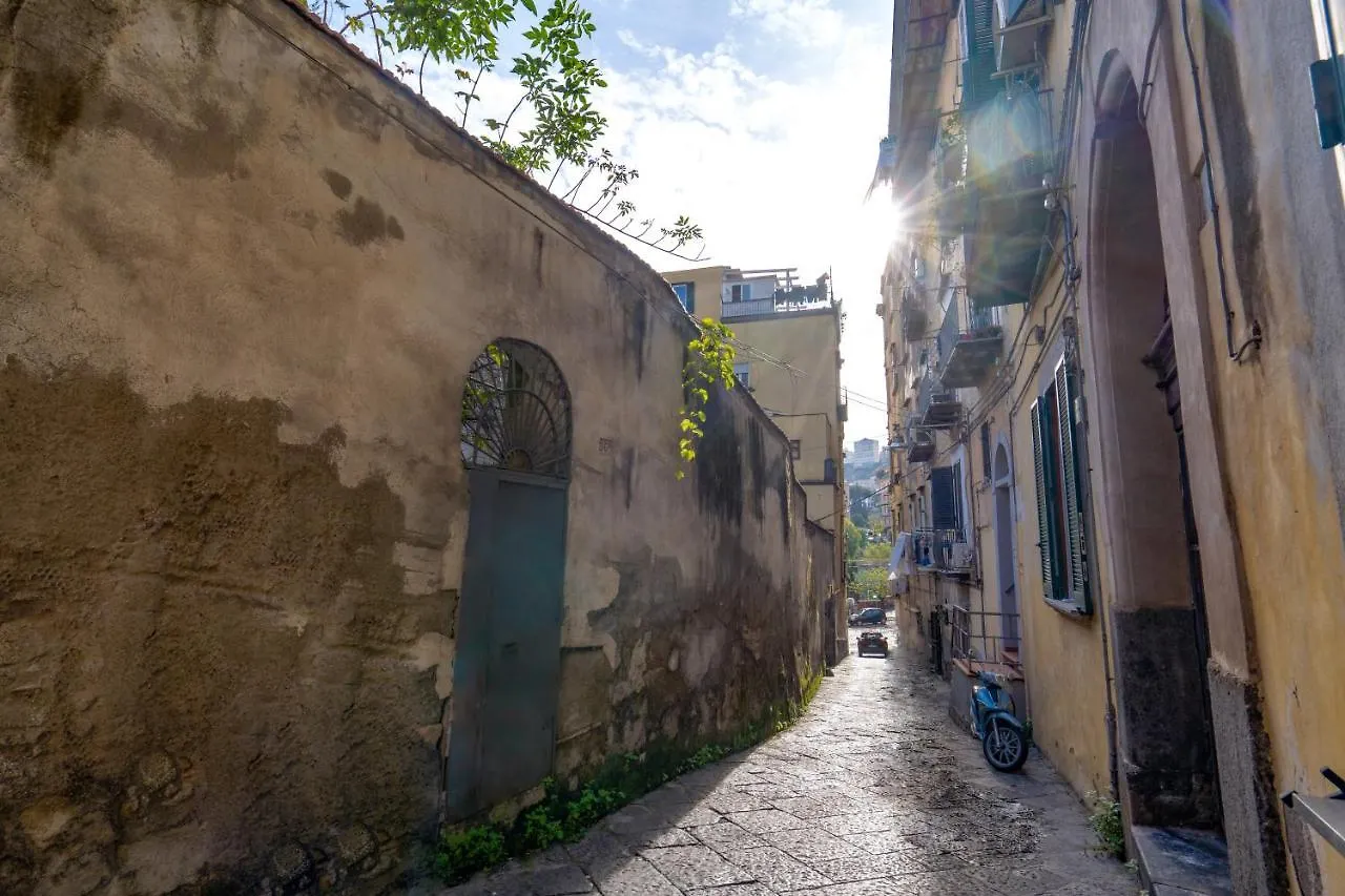 Into Vico Apartment Naples